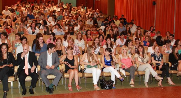 ACTO DE COLACIÓN-EGRESADOS DIPLOMADOS DE CAPACITACIÓN 2012